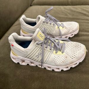 On Running OnCloud Cloudswift Shoes